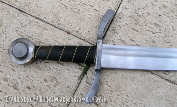 Sword falchion